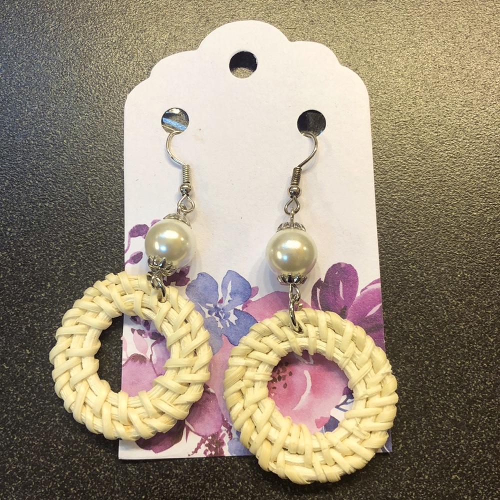 Handwoven Tan & Pearl earrings